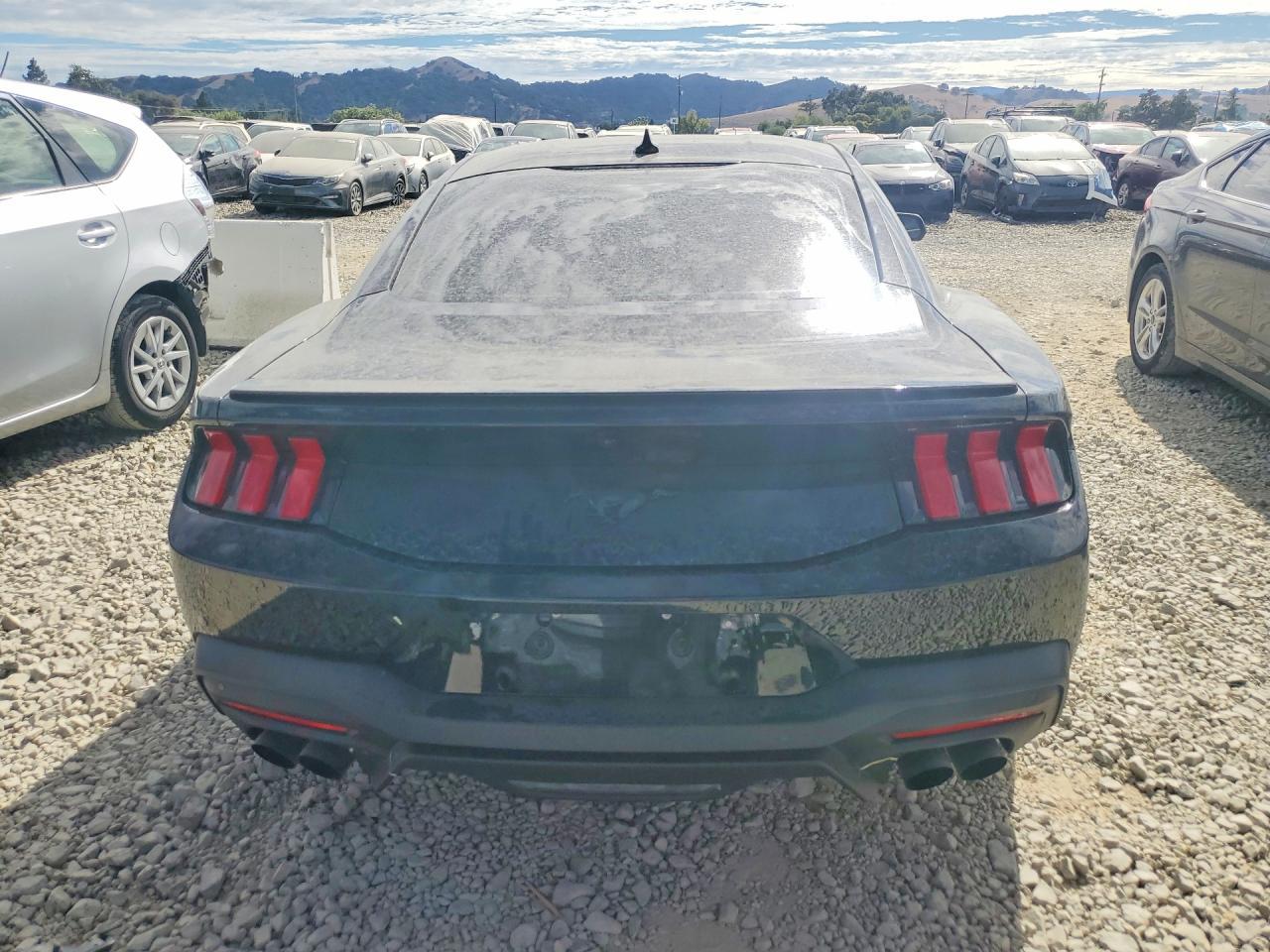 2025 Ford Mustang - zdjęcie 6
