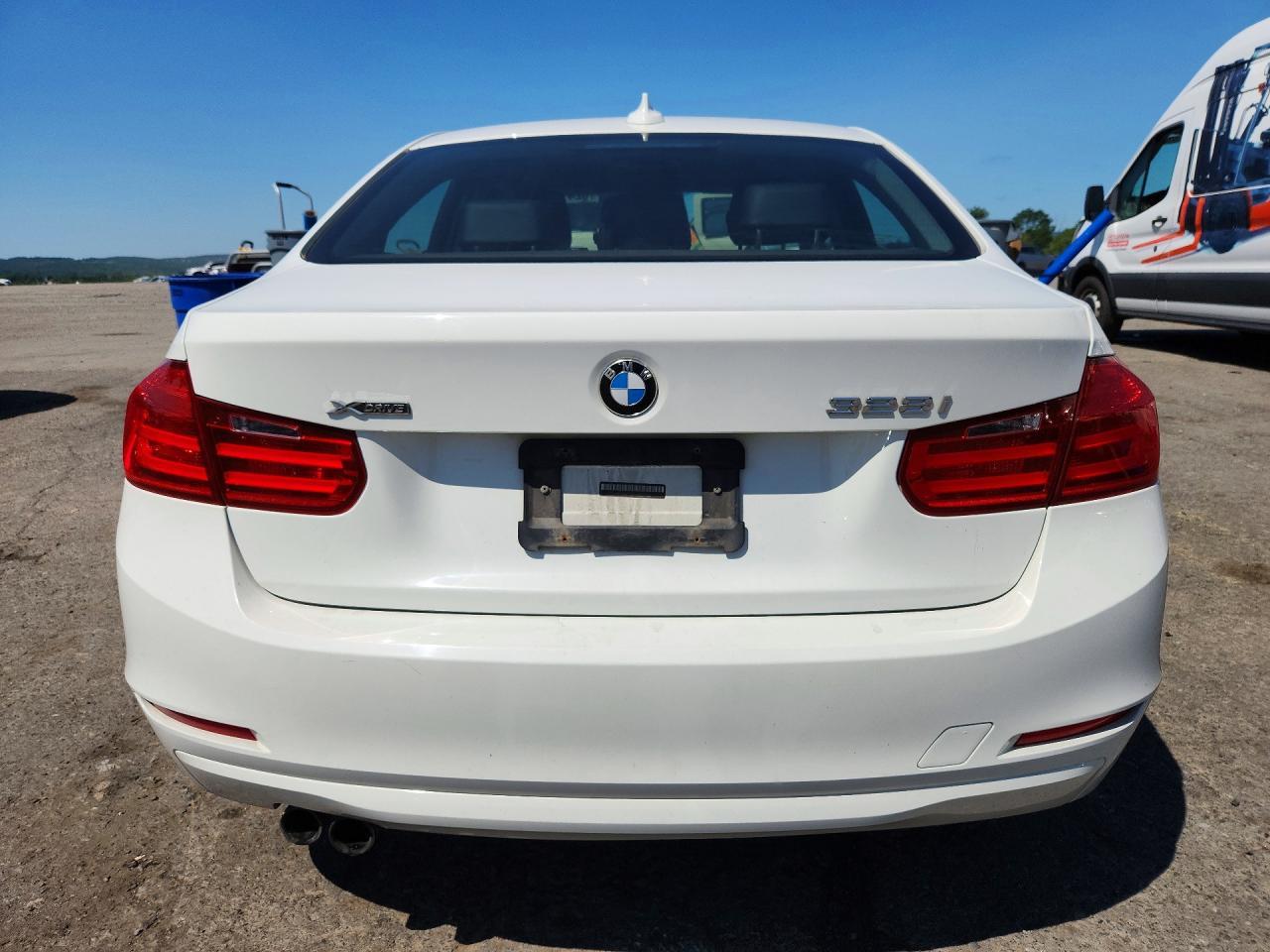2014 BMW Seria 3 328i - zdjęcie 6
