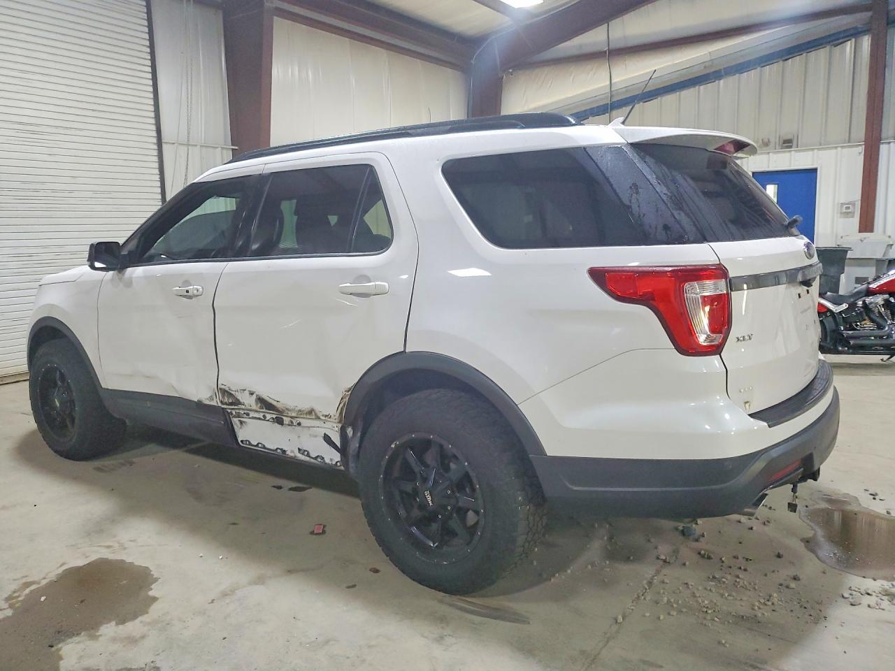 2018 Ford Explorer Xlt - zdjęcie 2