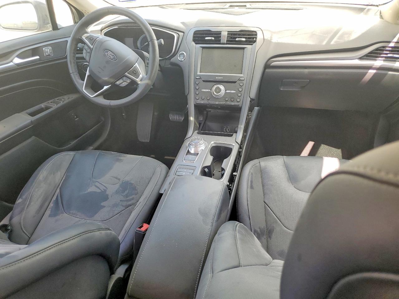 2019 Ford Fusion Titanium - zdjęcie 8