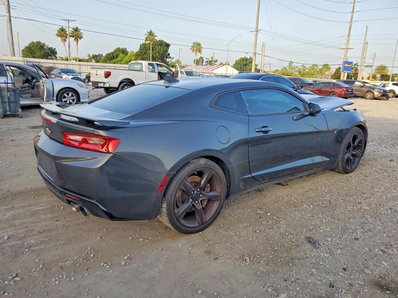 2017 Chevrolet Camaro Ss - zdjęcie 3