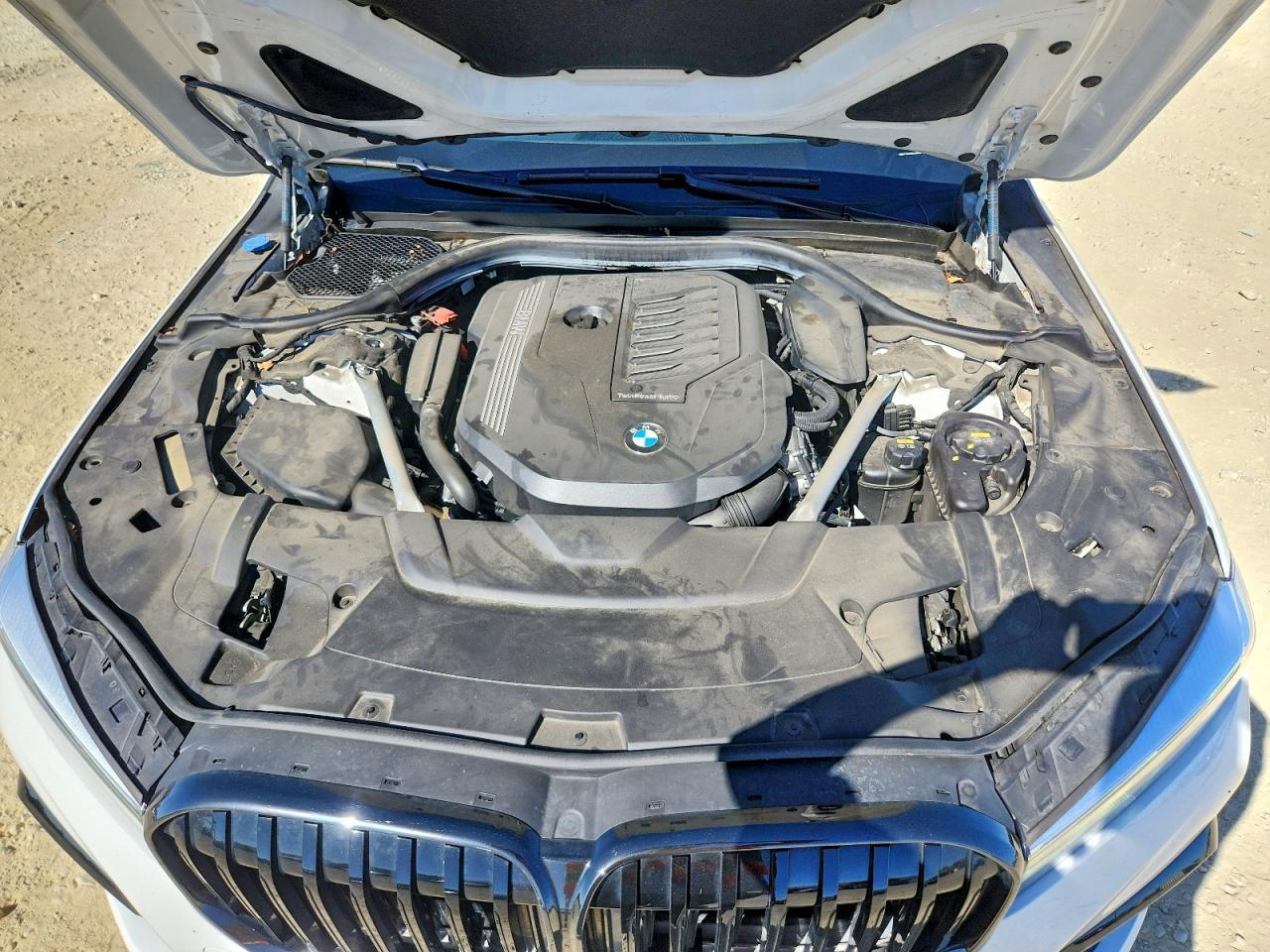 2022 BMW 740 I - zdjęcie 11