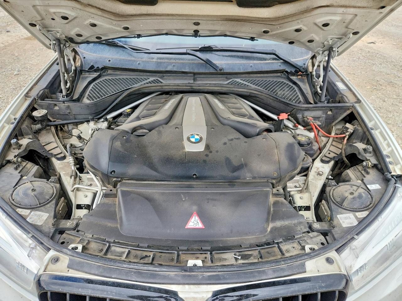 2016 BMW X5 xDrive50I - zdjęcie 11