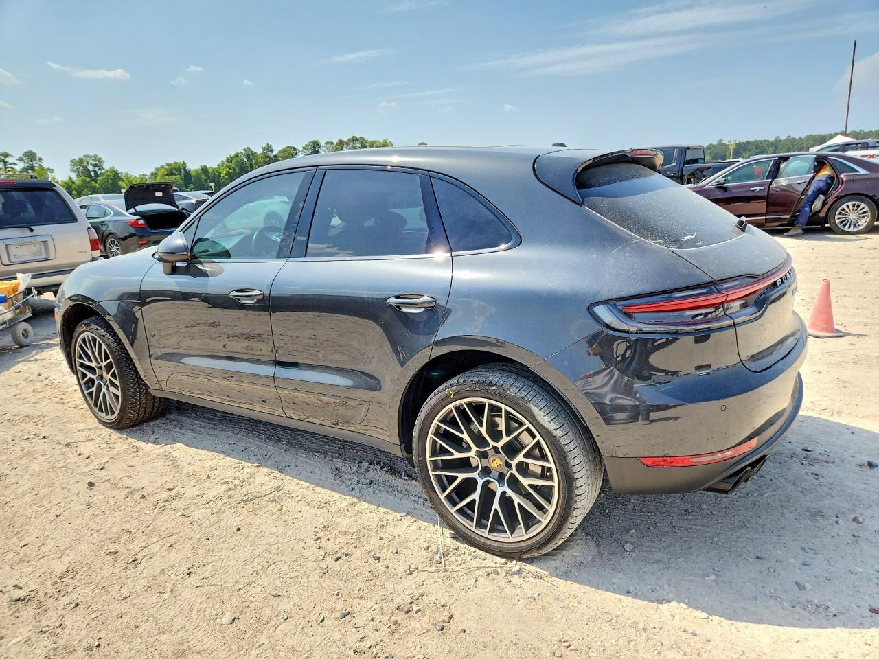 2020 Porsche Macan S - zdjęcie 2