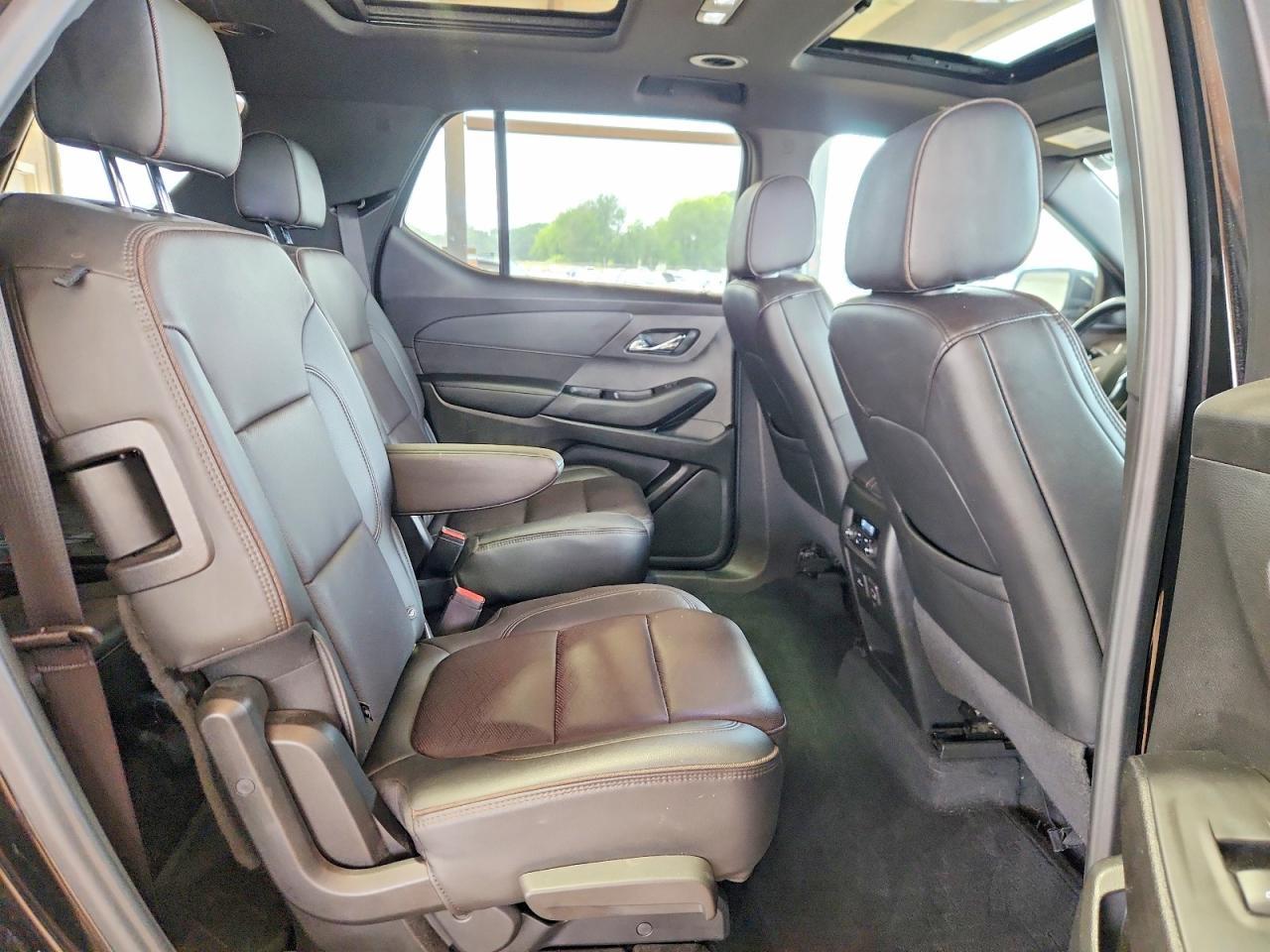 2023 Chevrolet Traverse High Country - zdjęcie 11