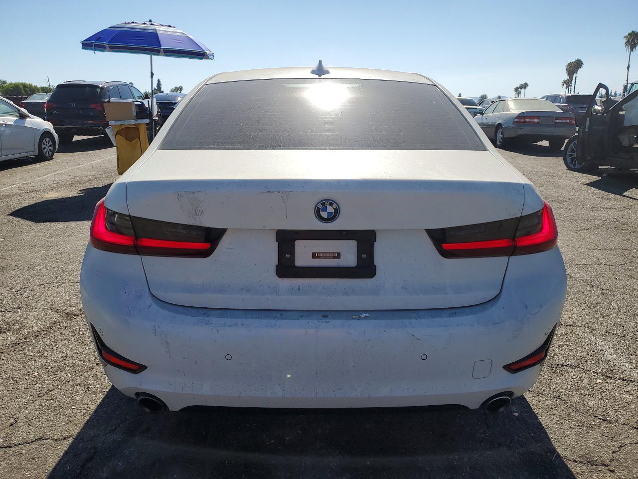 2022 BMW 330E - zdjęcie 6