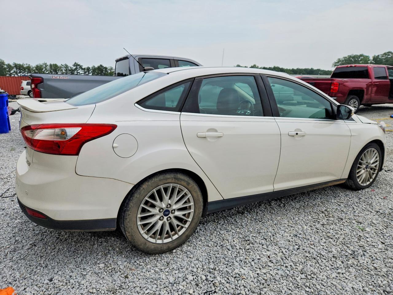 2014 Ford Focus Titanium - zdjęcie 3