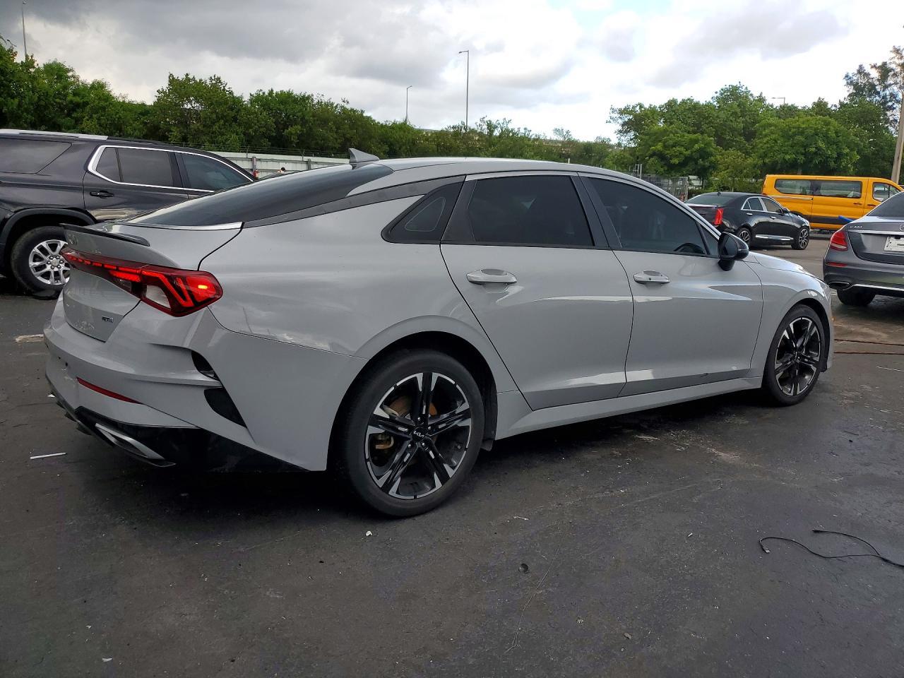 2024 Kia K5 Gt Line - zdjęcie 3