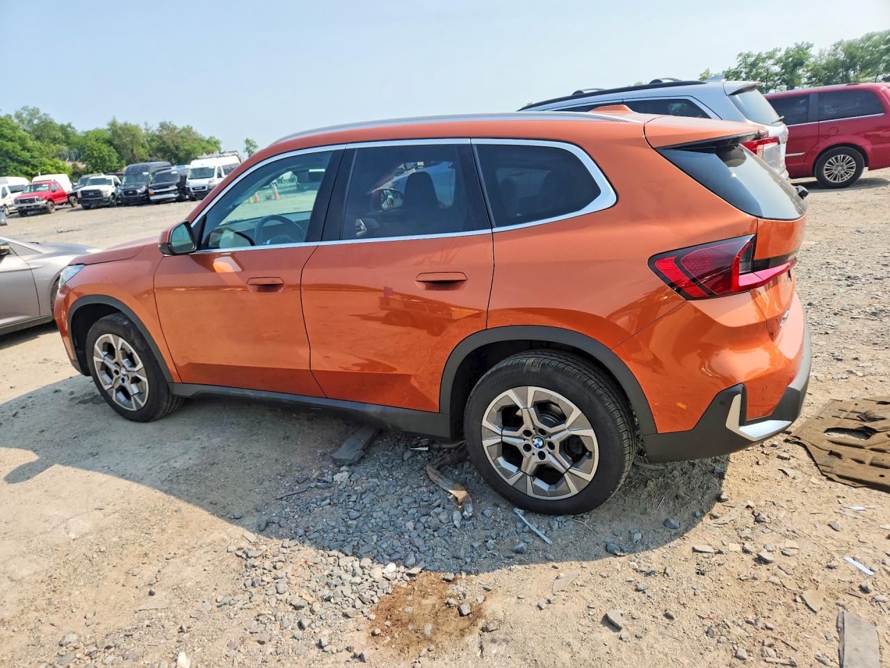 2023 BMW X1 xDrive28I - zdjęcie 2