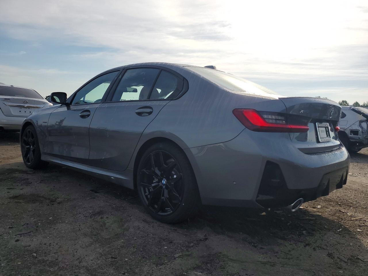 2026 BMW Seria 3 330i - zdjęcie 2