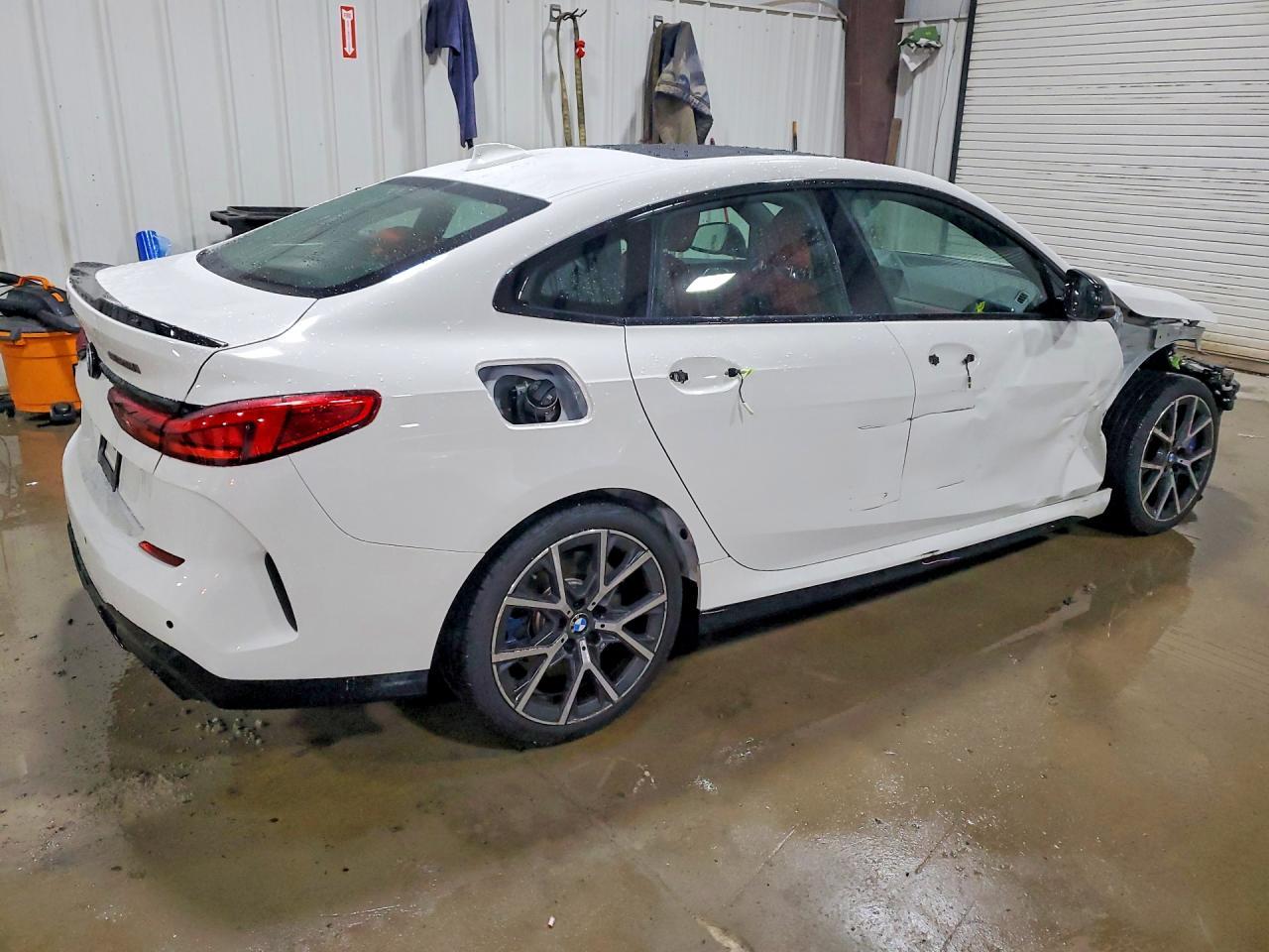 2021 BMW Seria 2 M235i - zdjęcie 3