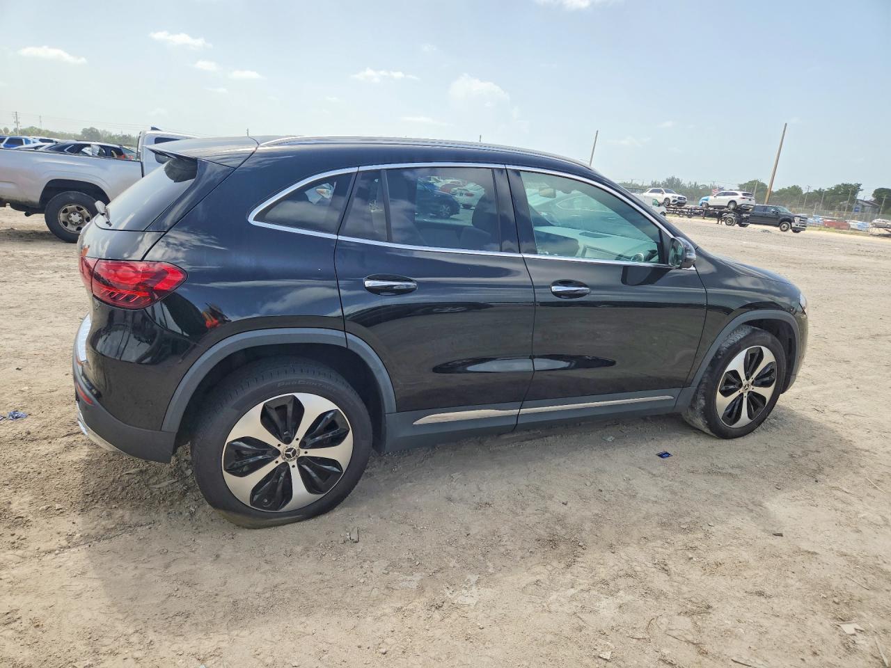 2025 Mercedes-Benz Gla 250 - zdjęcie 3