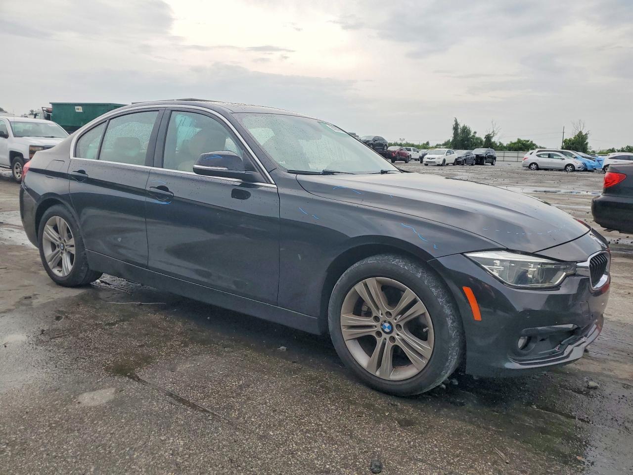 2017 BMW 330 I - zdjęcie 4