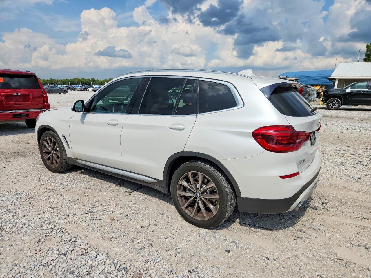 2019 BMW X3 xDrive30I - zdjęcie 2
