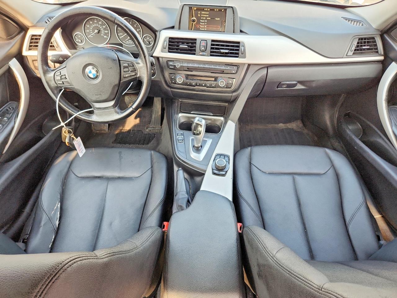 2013 BMW 320 I xDrive - zdjęcie 8