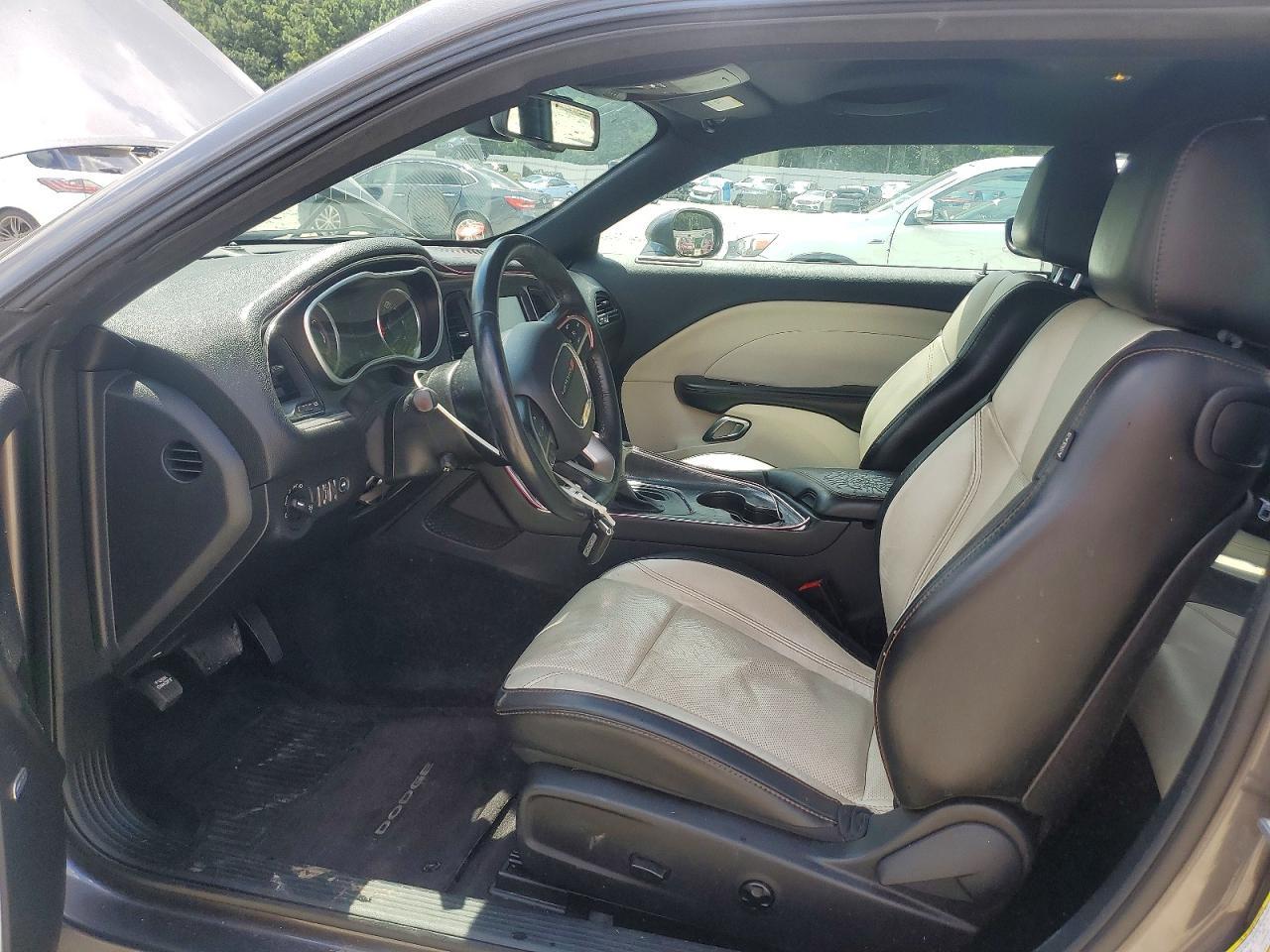 2016 Dodge Challenger Sxt - zdjęcie 7
