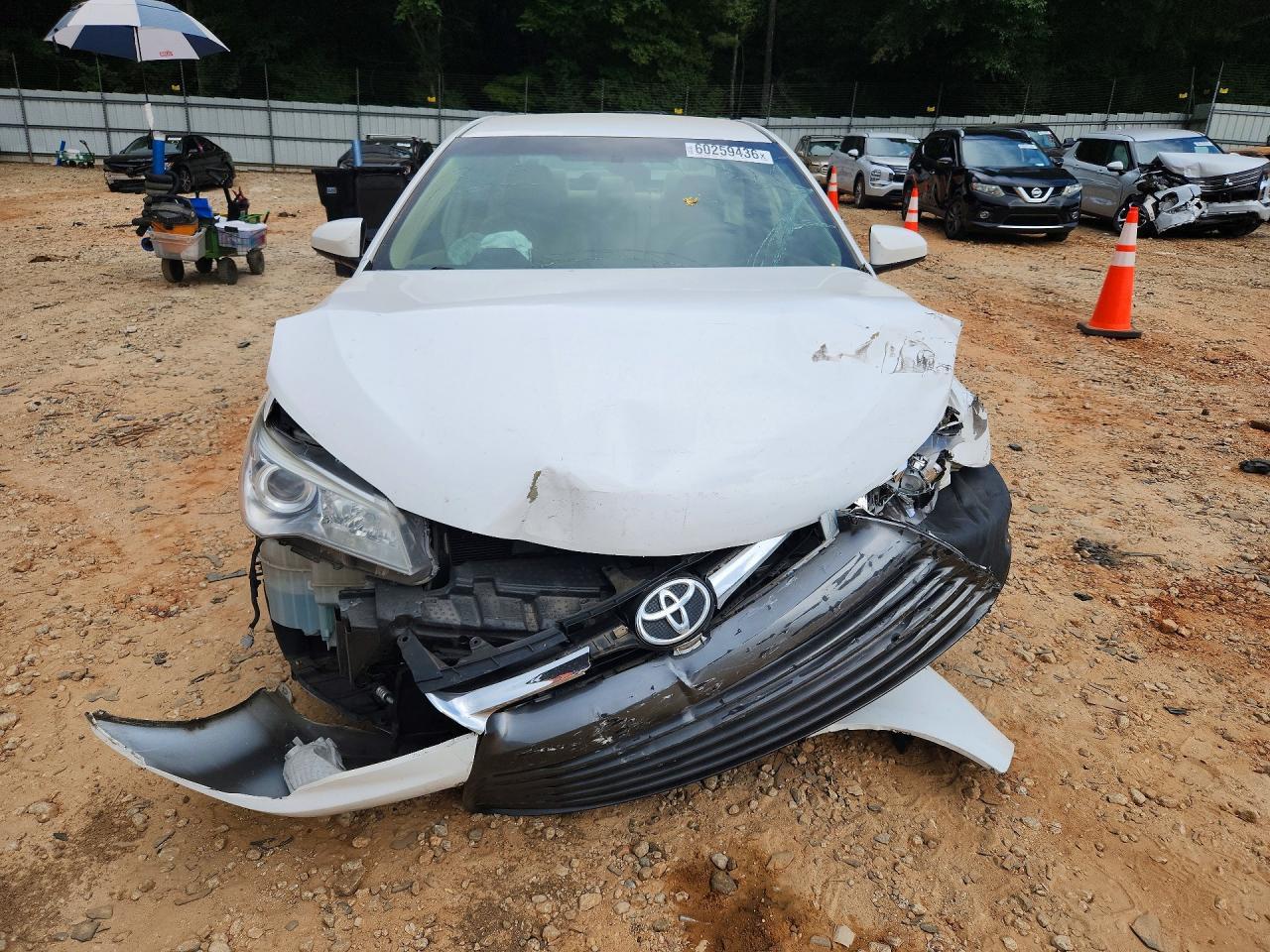 2017 Toyota Camry Le - zdjęcie 9