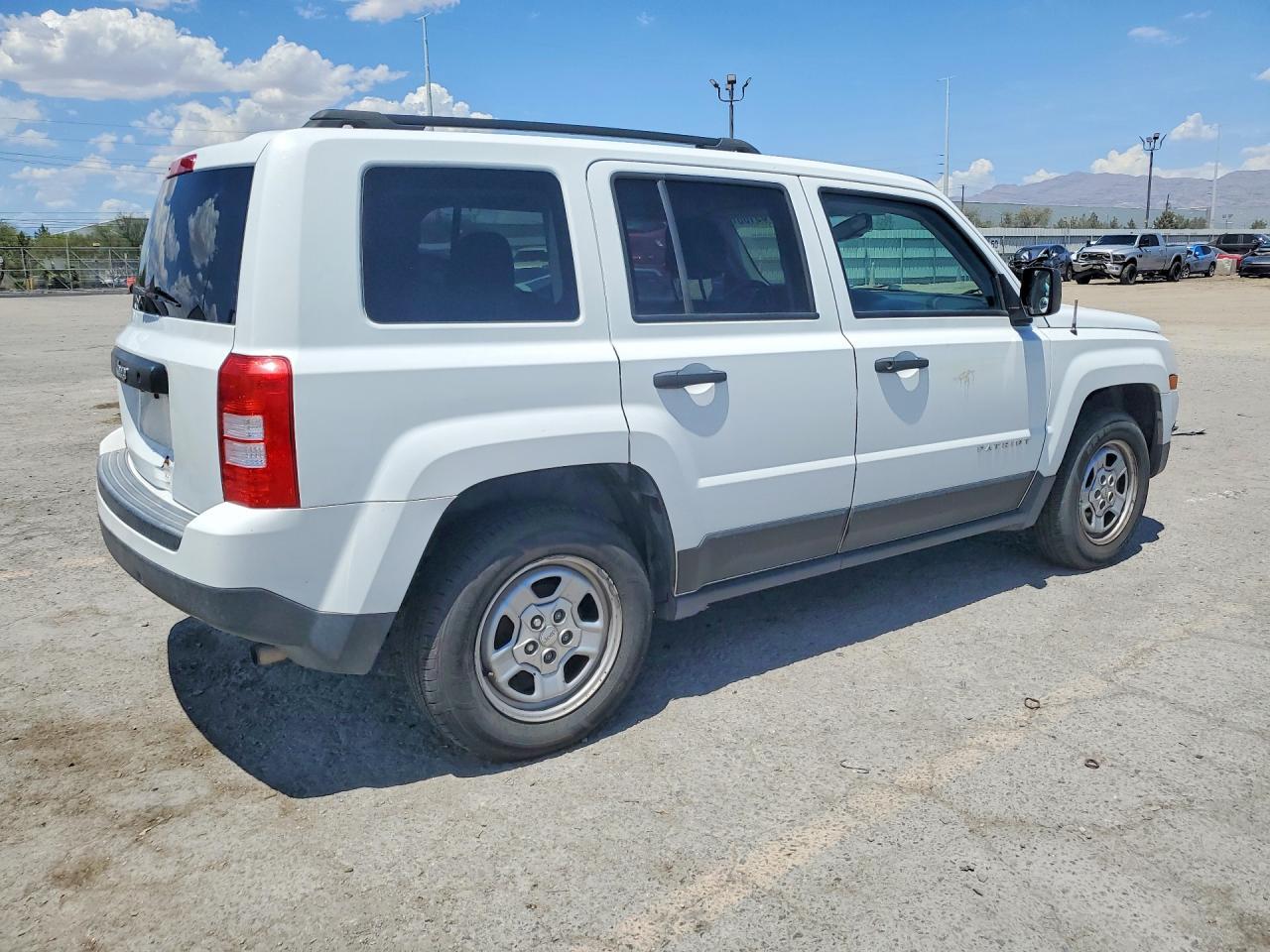 2016 Jeep Patriot Base - zdjęcie 3