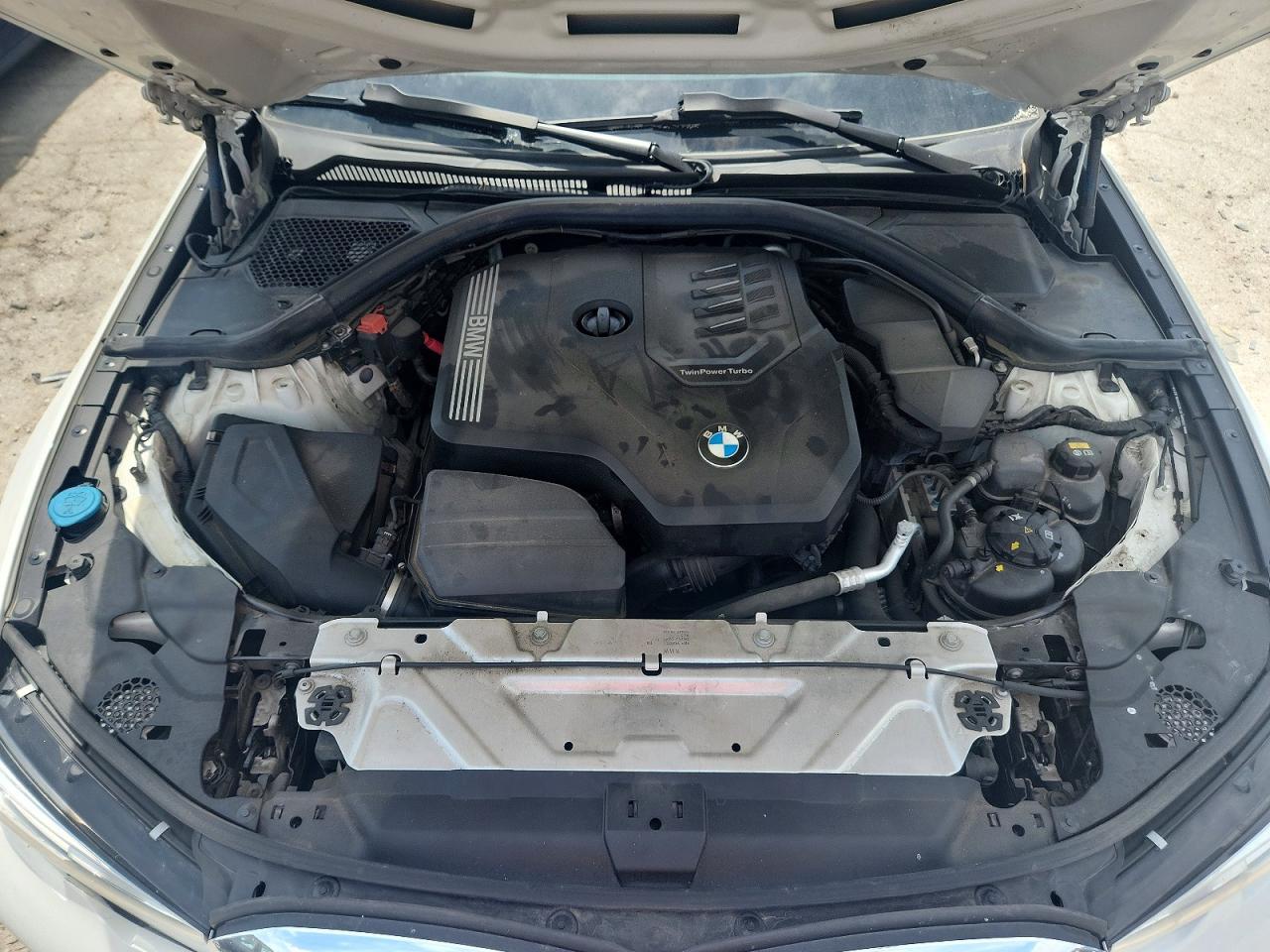 2020 BMW Seria 3 330i - zdjęcie 11