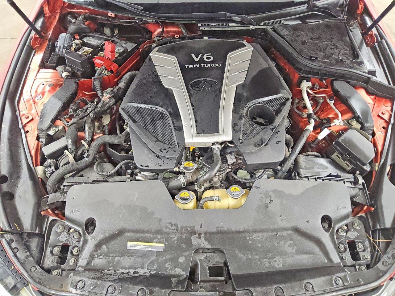2017 Infiniti Q60 Red Sport 400 - zdjęcie 11