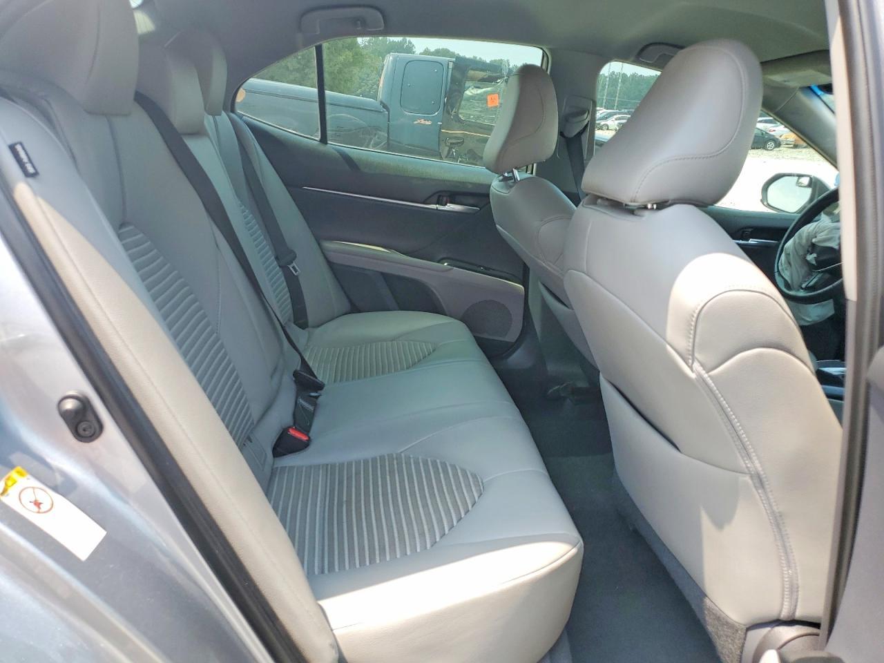 2018 Toyota Camry Se - zdjęcie 10