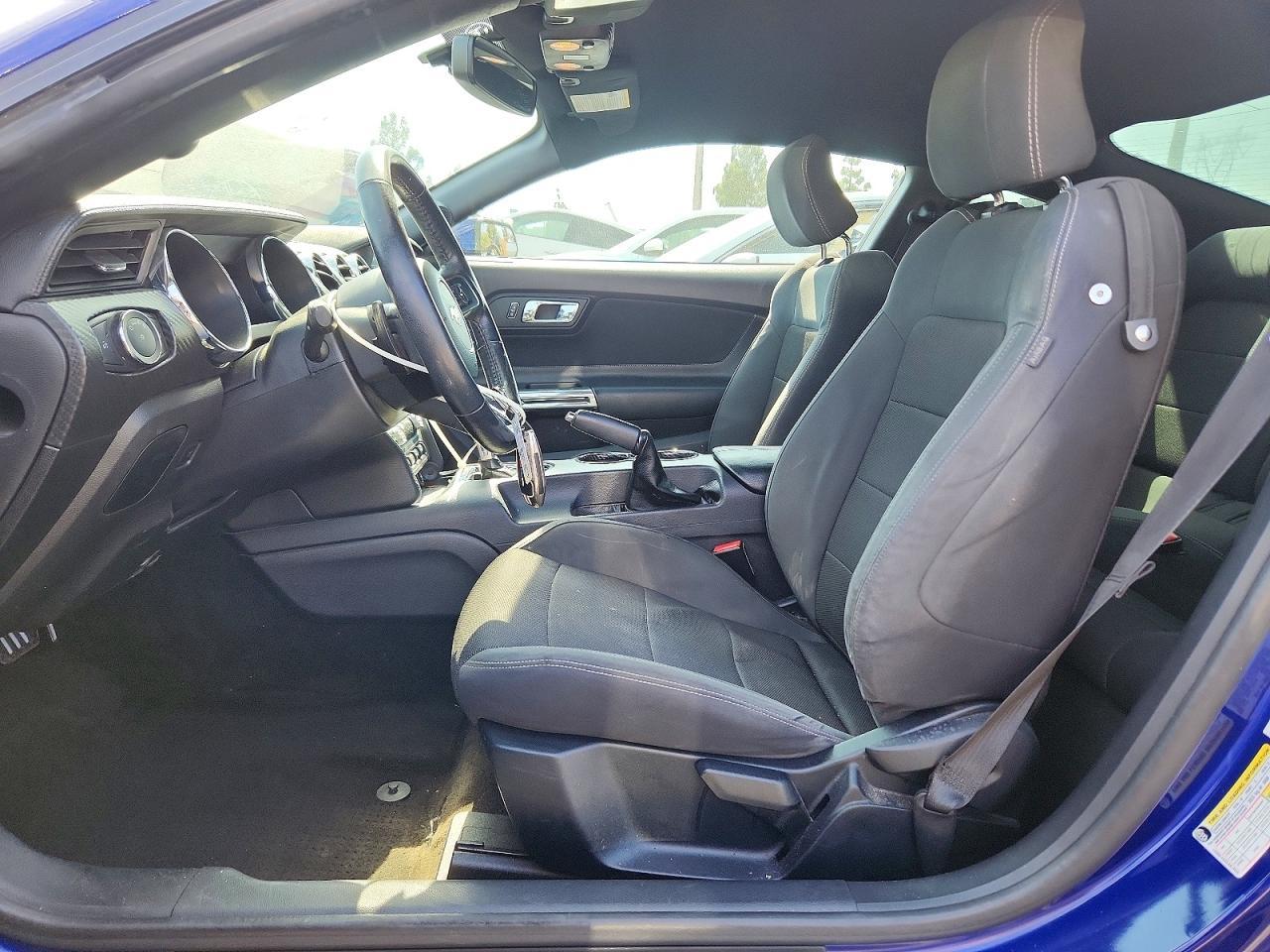 2016 Ford Mustang - zdjęcie 7