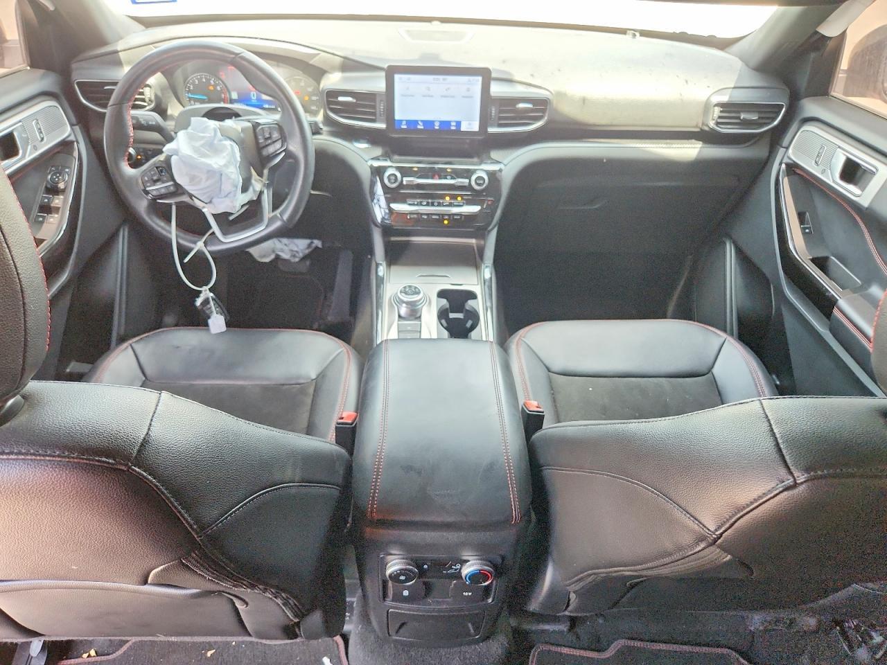 2023 Ford Explorer St-Line - zdjęcie 8