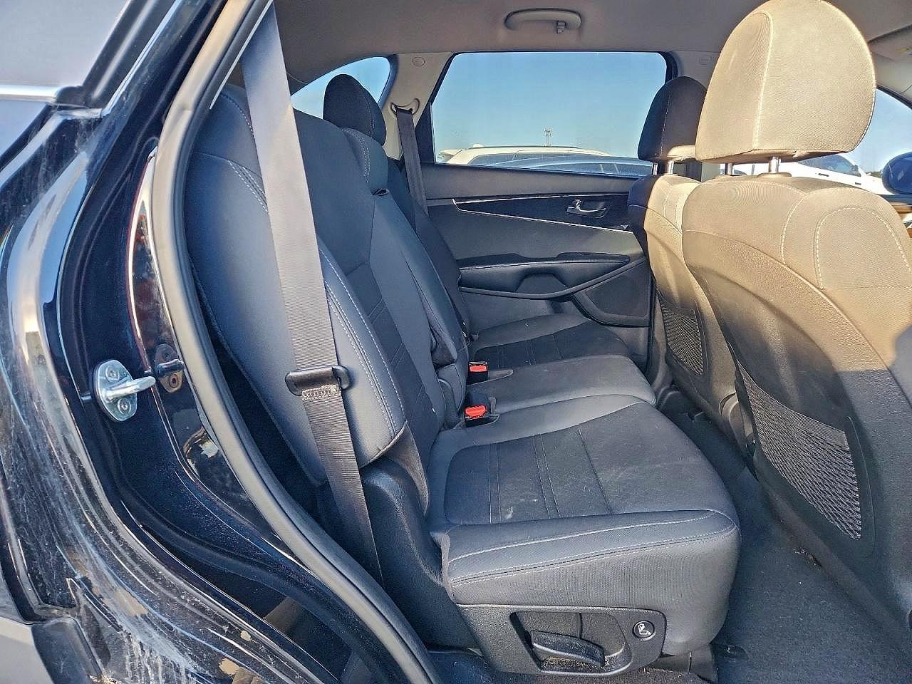 2020 Kia Sorento S - zdjęcie 10