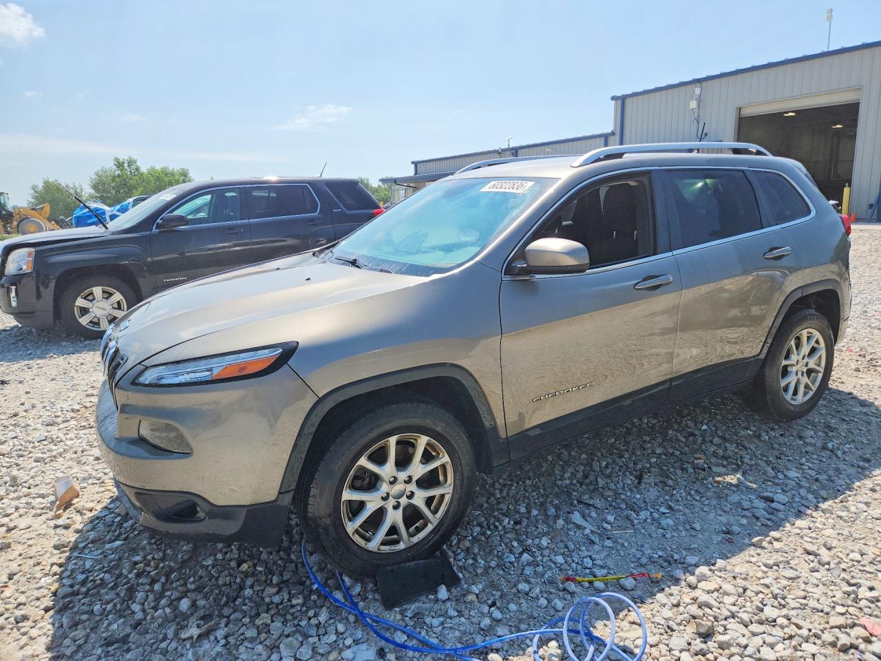 2016 Jeep Cherokee Latitude - zdjęcie główne