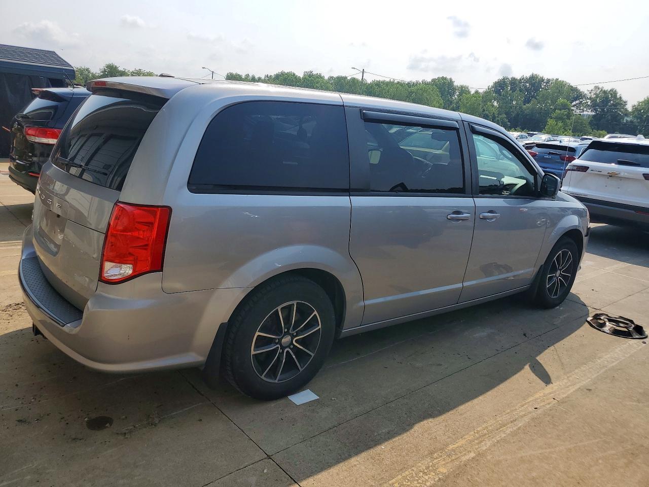2018 Dodge Grand Caravan Se - zdjęcie 3