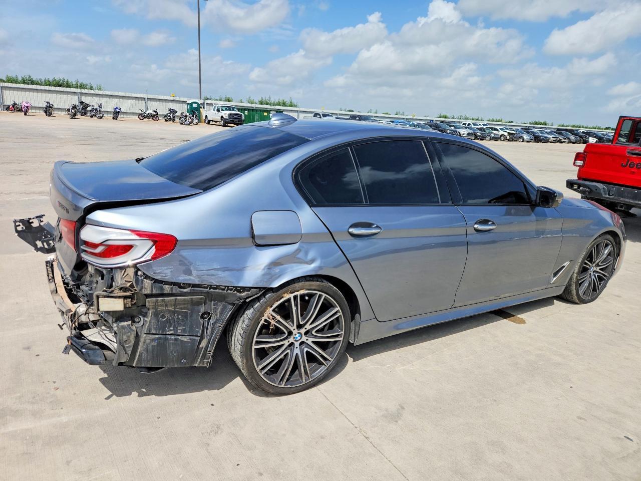 2018 BMW Seria 5 M550i - zdjęcie 3