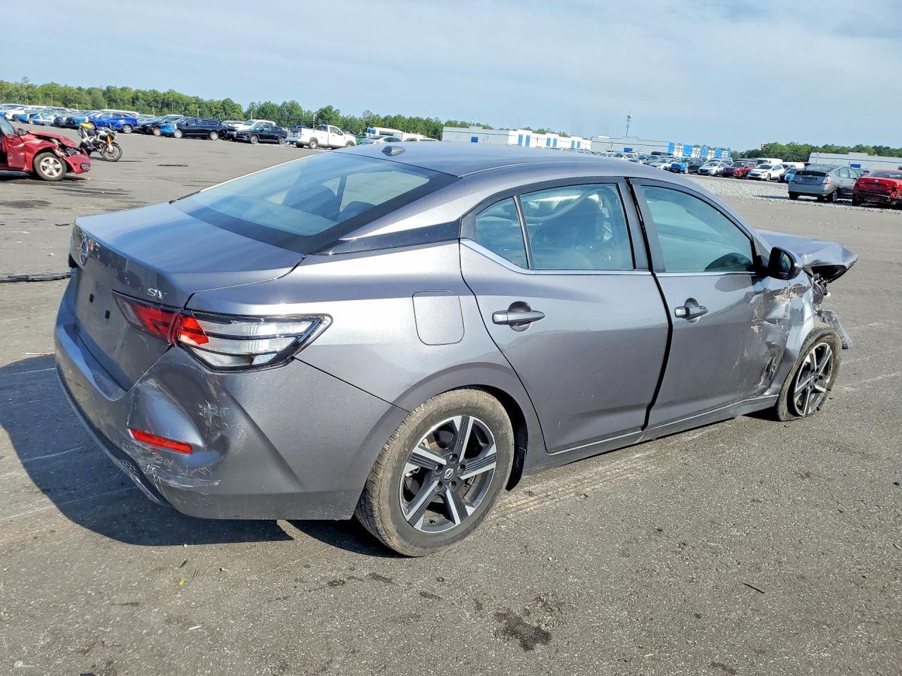2024 Nissan Sentra Sv - zdjęcie 3