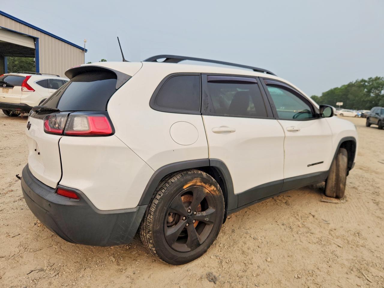 2020 Jeep Cherokee Latitude Plus - zdjęcie 3