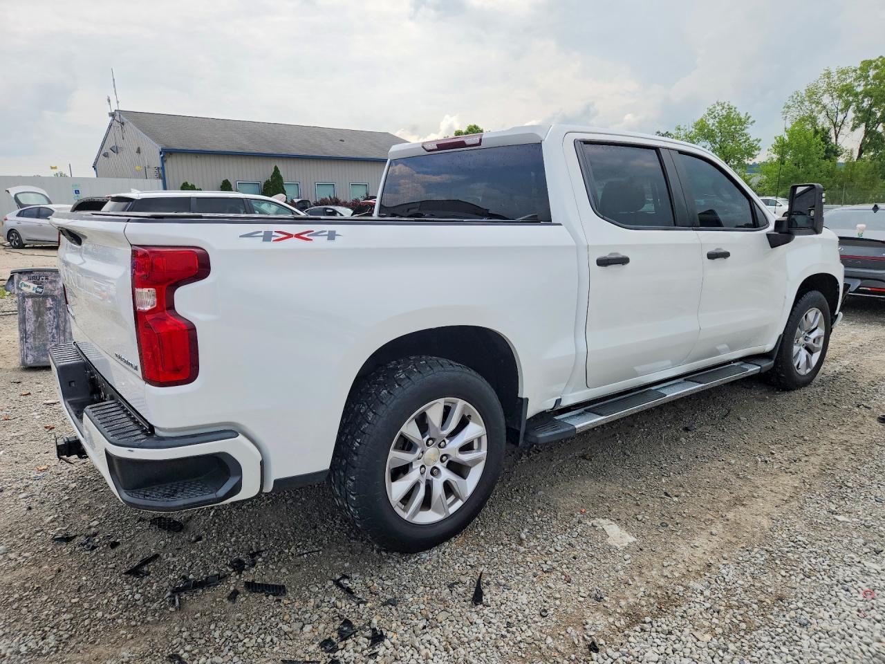2020 Chevrolet Silverado K1500 Custom - zdjęcie 3