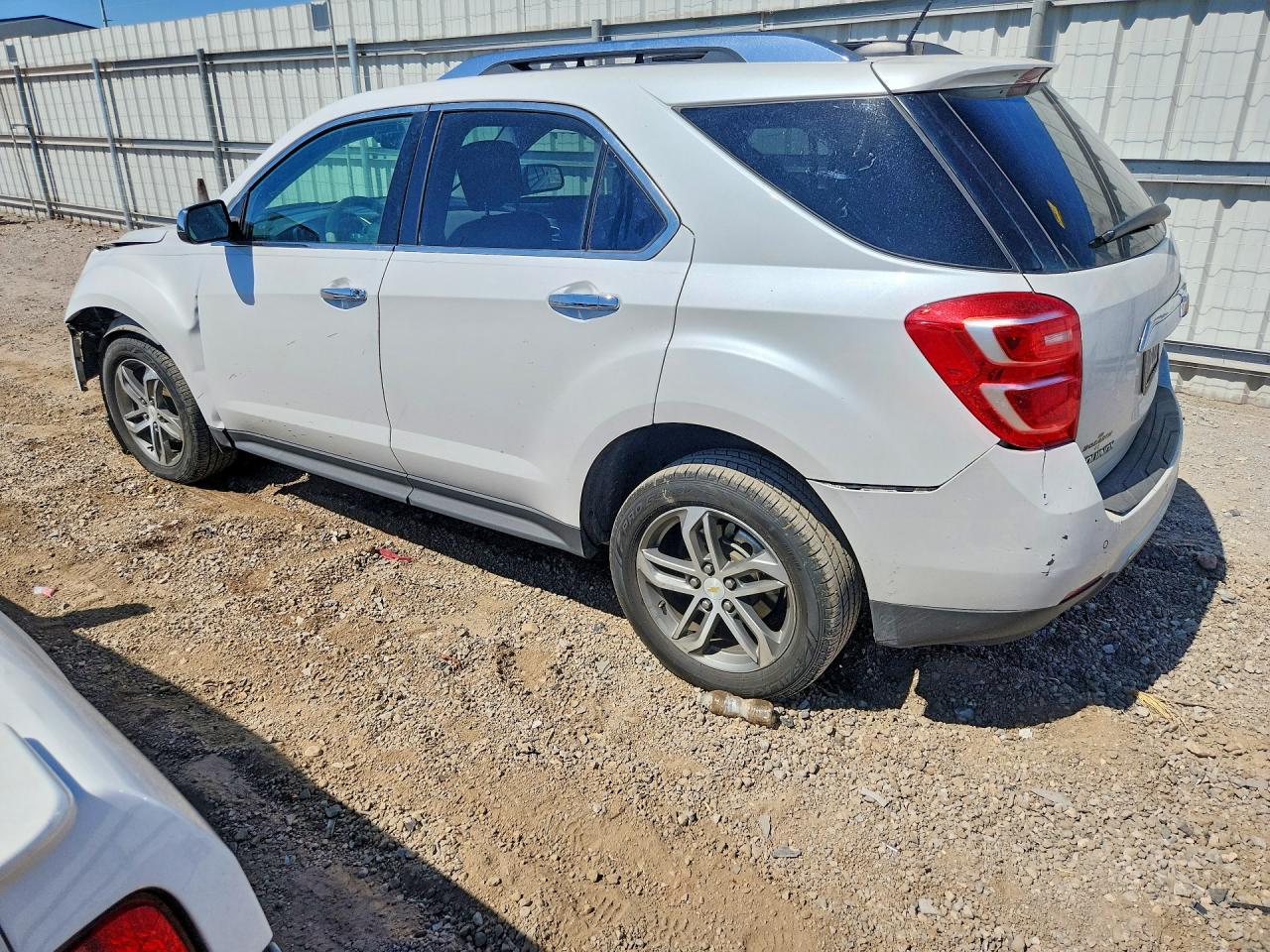 2017 Chevrolet Equinox Premier - zdjęcie 2