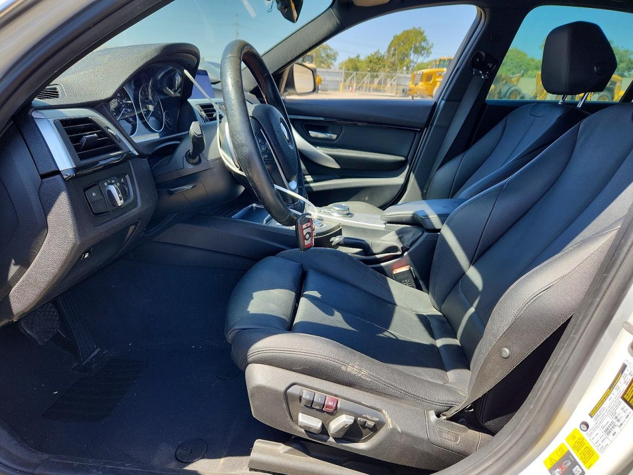 2017 BMW 330E - zdjęcie 7