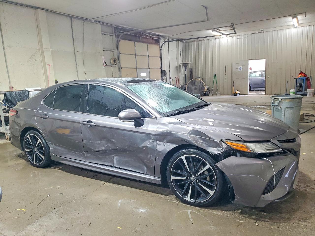 2018 Toyota Camry Xse V6 - zdjęcie 4