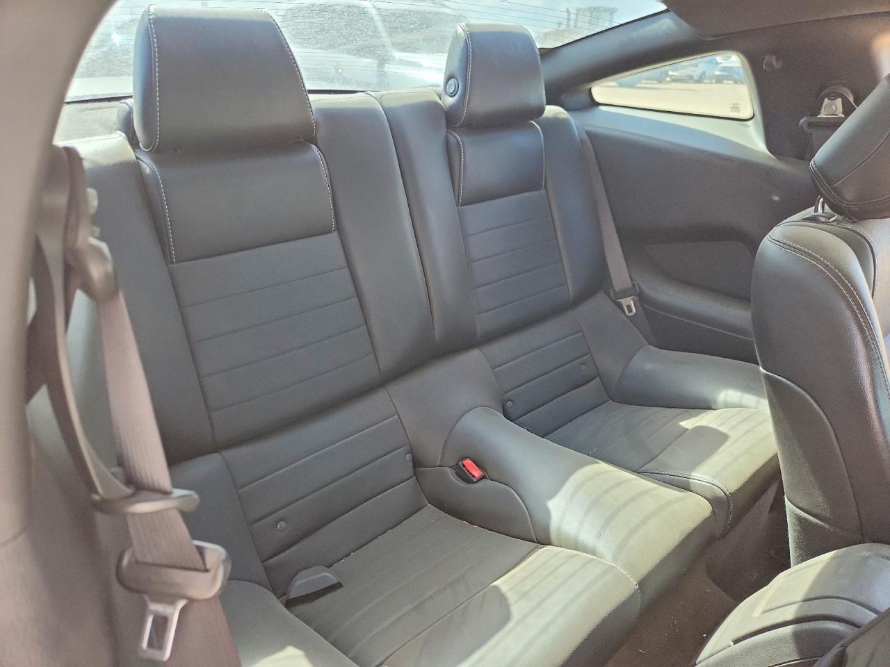2014 Ford Mustang - zdjęcie 10