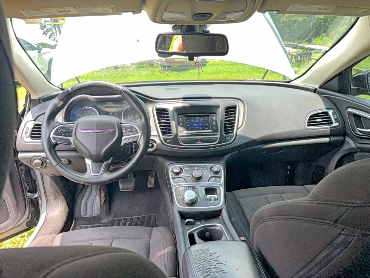 2017 Chrysler 200 Lx - zdjęcie 9