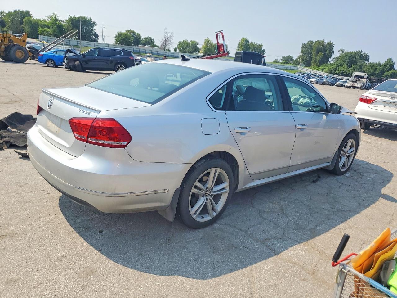 2015 Volkswagen Passat Sel - zdjęcie 3