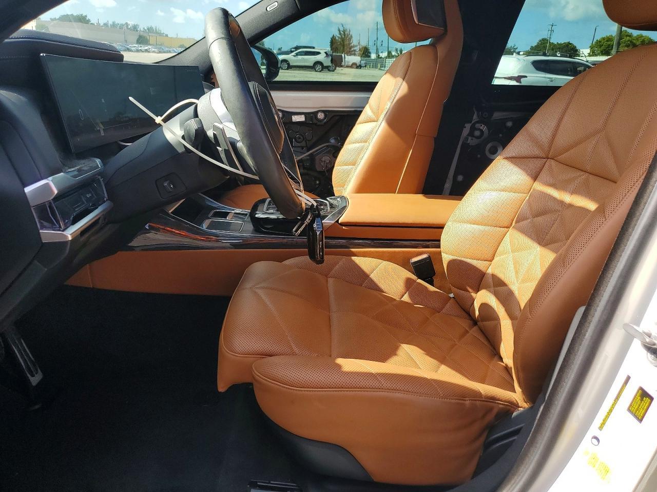 2023 BMW 740 I - zdjęcie 7