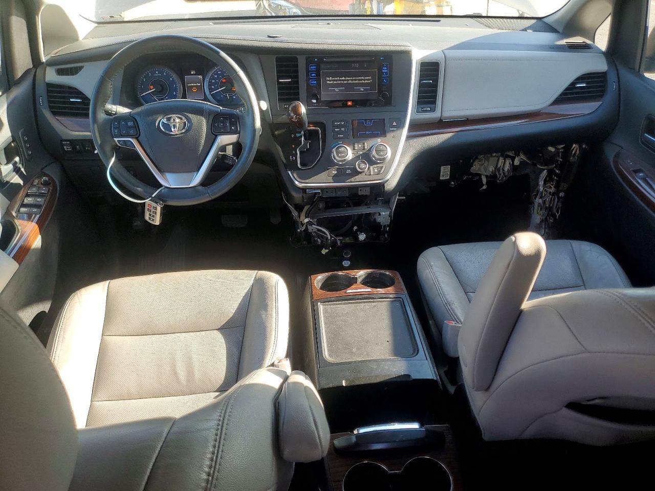 2015 Toyota Sienna Limited Premium 7-Passenger - zdjęcie 8