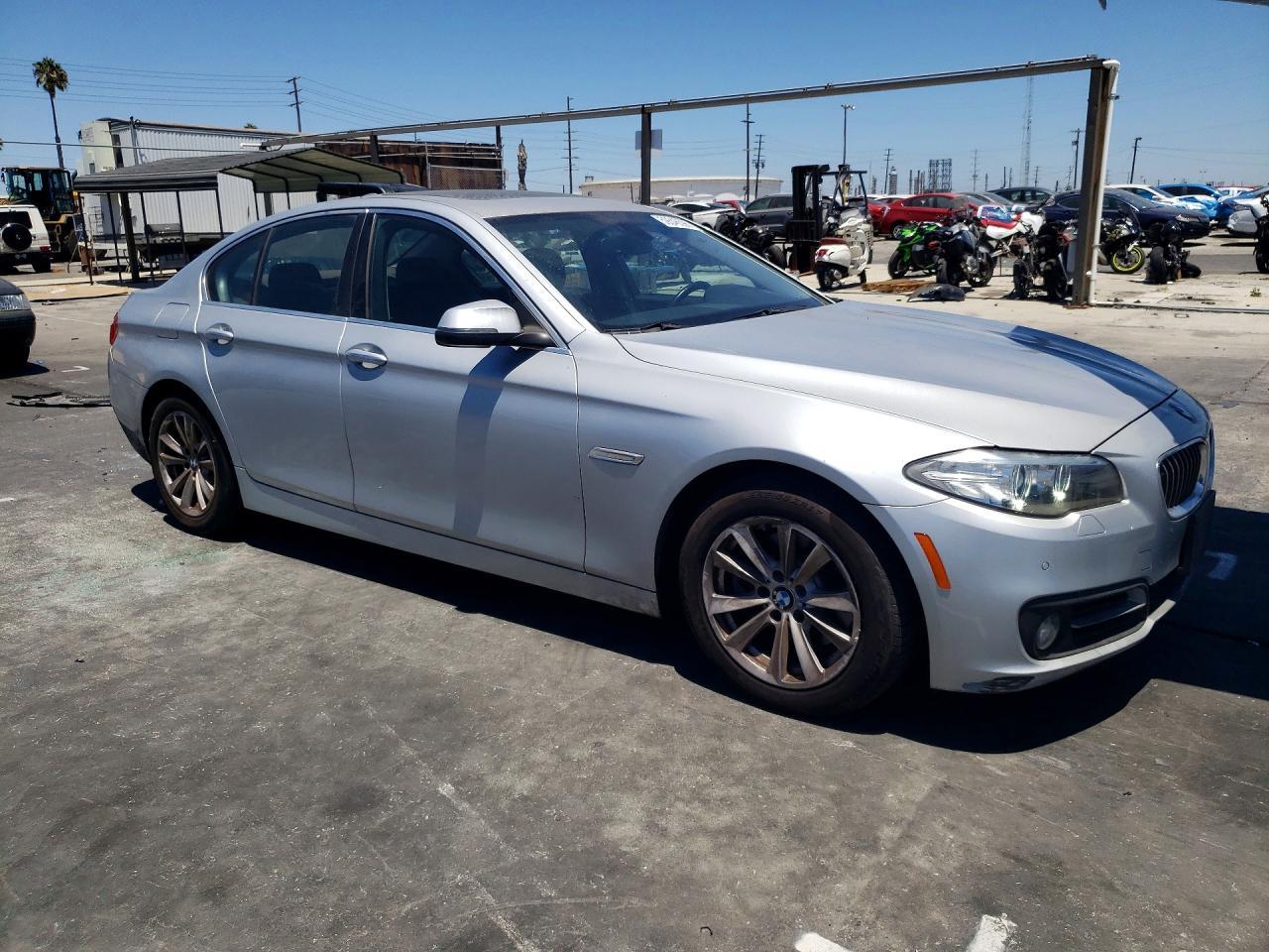 2015 BMW 528 I - zdjęcie 4