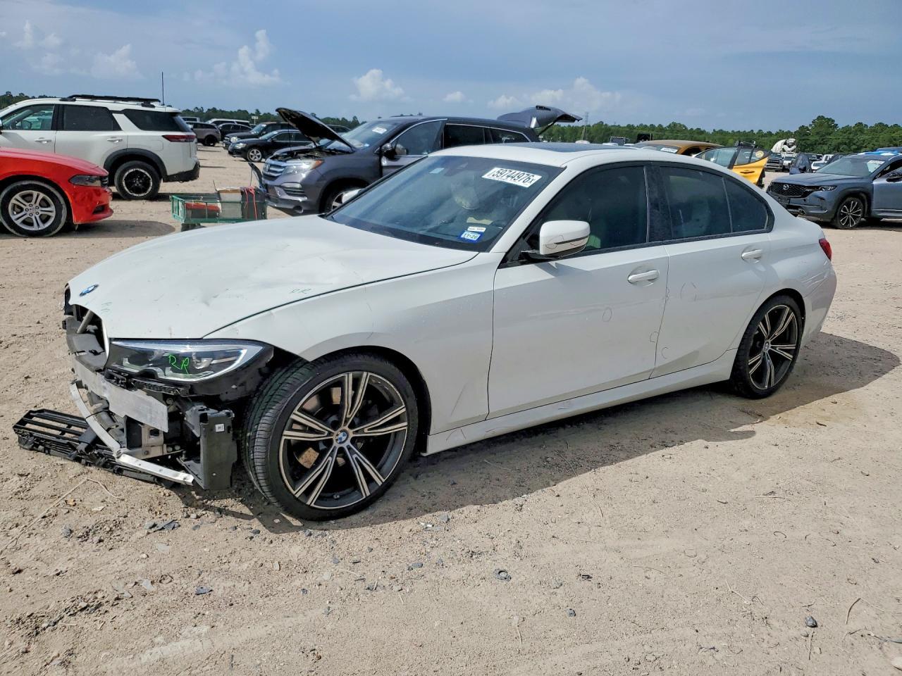 2021 BMW 330I - zdjęcie główne