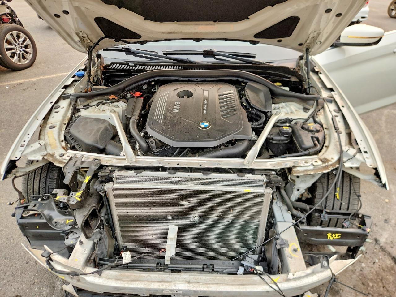 2018 BMW Seria 5 540i - zdjęcie 11
