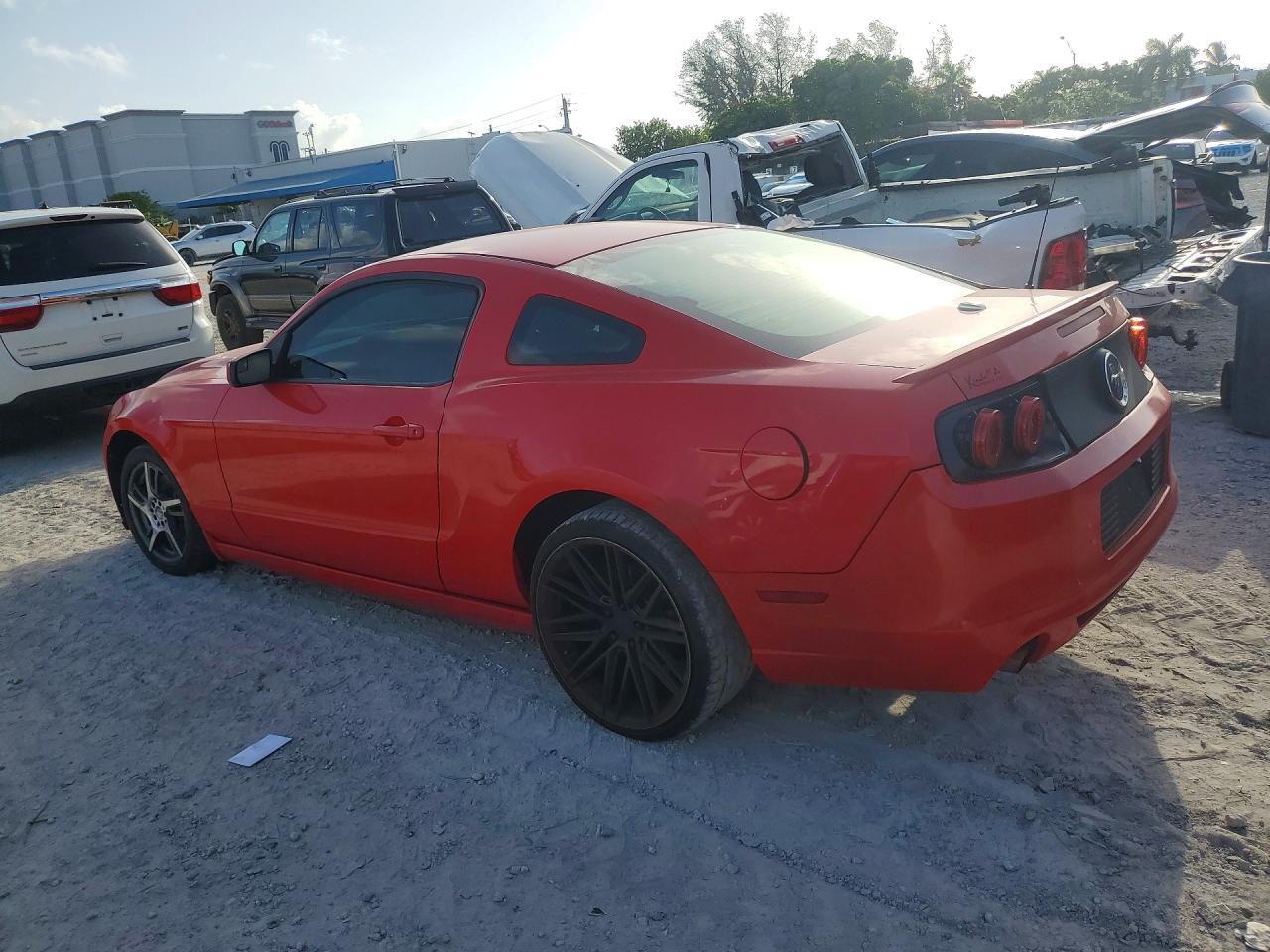2013 Ford Mustang - zdjęcie 2