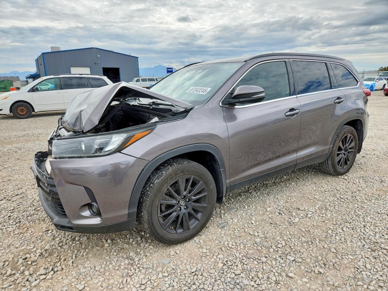 2019 Toyota Highlander Se - zdjęcie główne