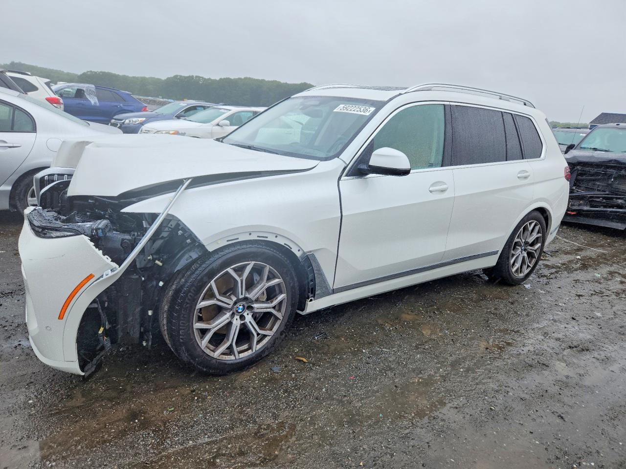 2025 BMW X7 xDrive40I - zdjęcie główne