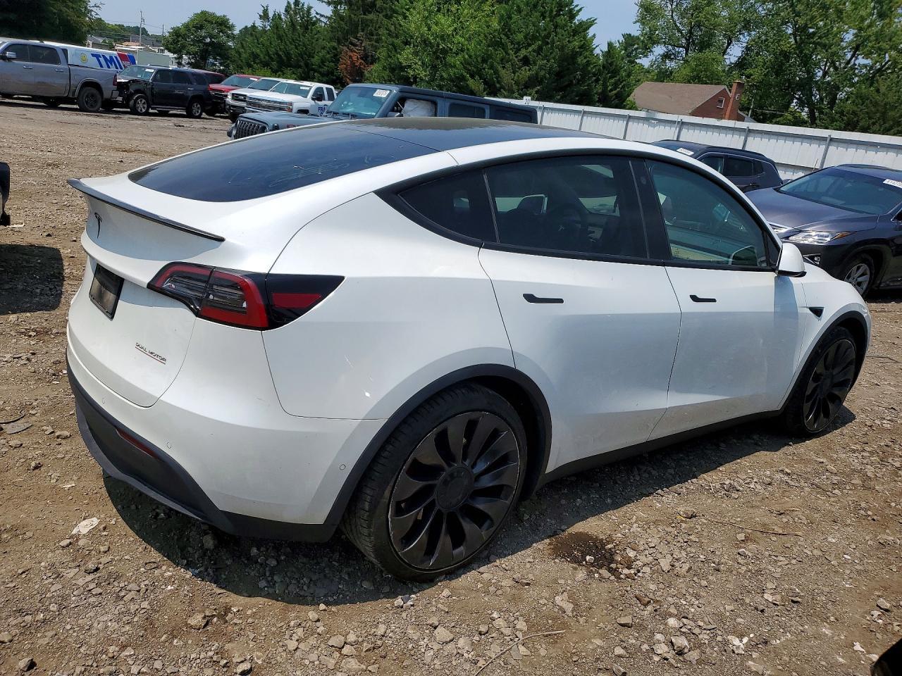 2022 Tesla Model Y - zdjęcie 3