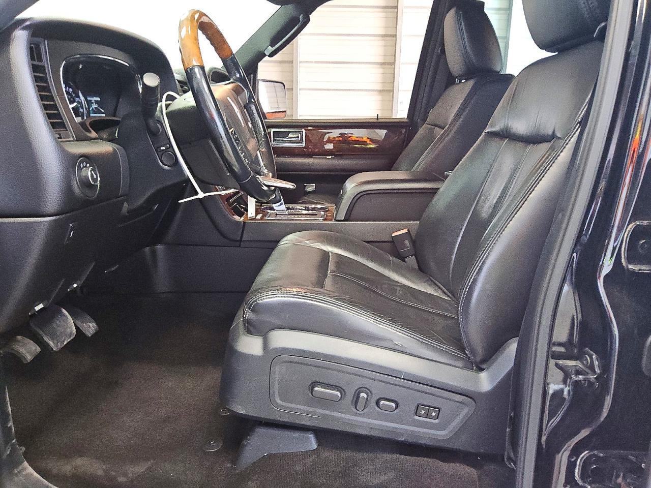 2016 Lincoln Navigator Select - zdjęcie 7